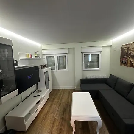 Piso Miraflores * 萨拉戈萨